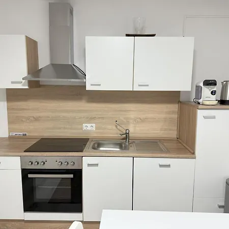 Zentral Gelegene Mit Gemeinschaftskueche Und -bad * Herne