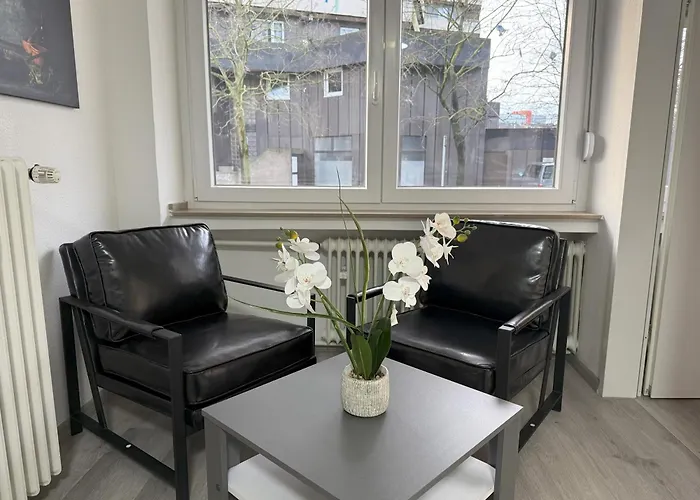 Zentral Gelegene Mit Gemeinschaftskueche Und -bad Apartamento *